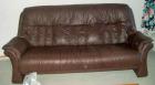 3 sitziges Ledersofa und Hocker - TOP